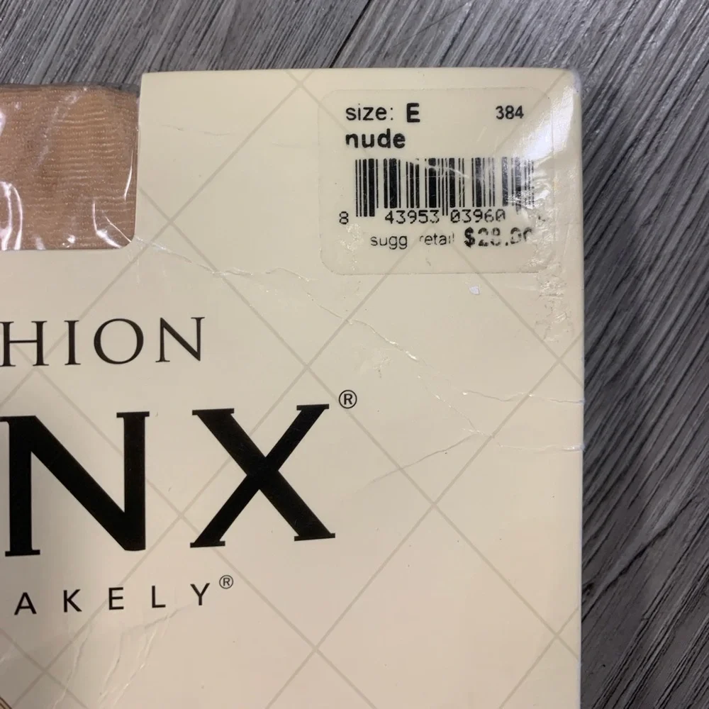 Spanx Sheer Fashion Tights Diamond Pattern Nude size E NEW